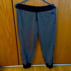 Adidas cropped workout pant size M